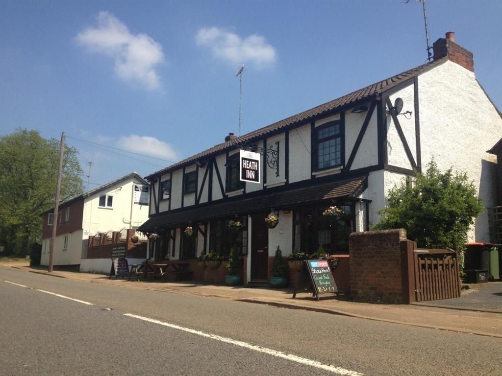 The Heath Inn Лейтън Бъзард Екстериор снимка