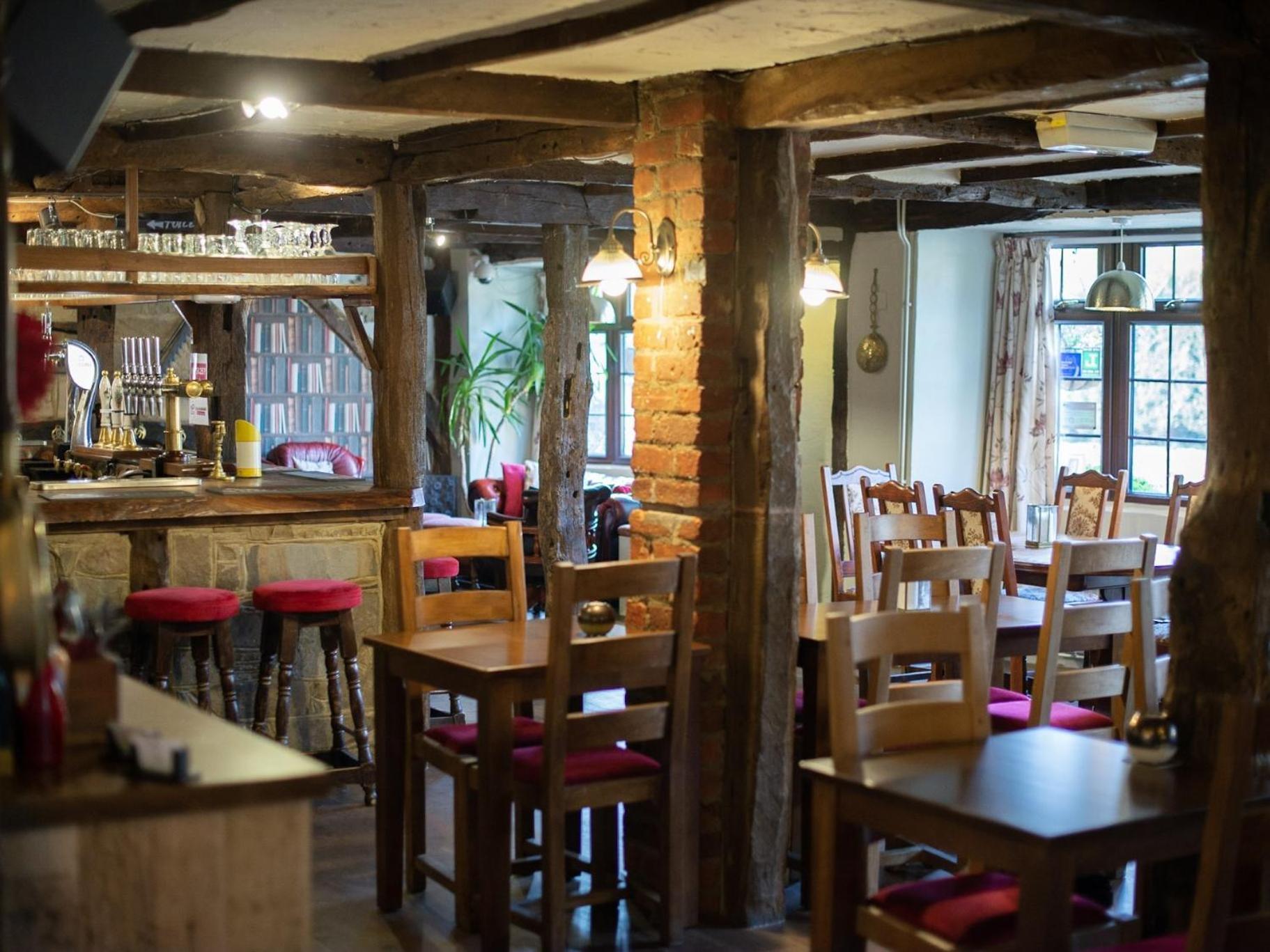 The Heath Inn Лейтън Бъзард Екстериор снимка