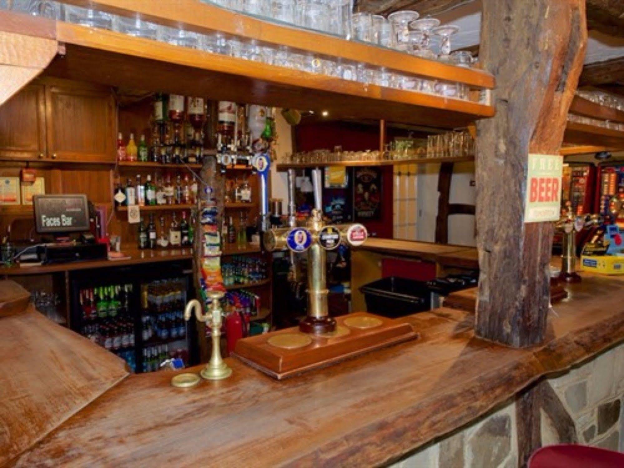 The Heath Inn Лейтън Бъзард Екстериор снимка